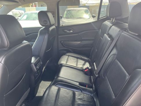 Used 2023 GMC Acadia SLT image 27