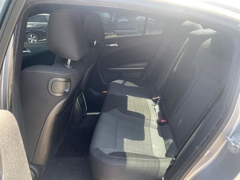 Used 2016 Dodge Charger SXT RWD image 11