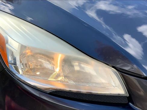 Used 2015 Ford Escape SE image 28