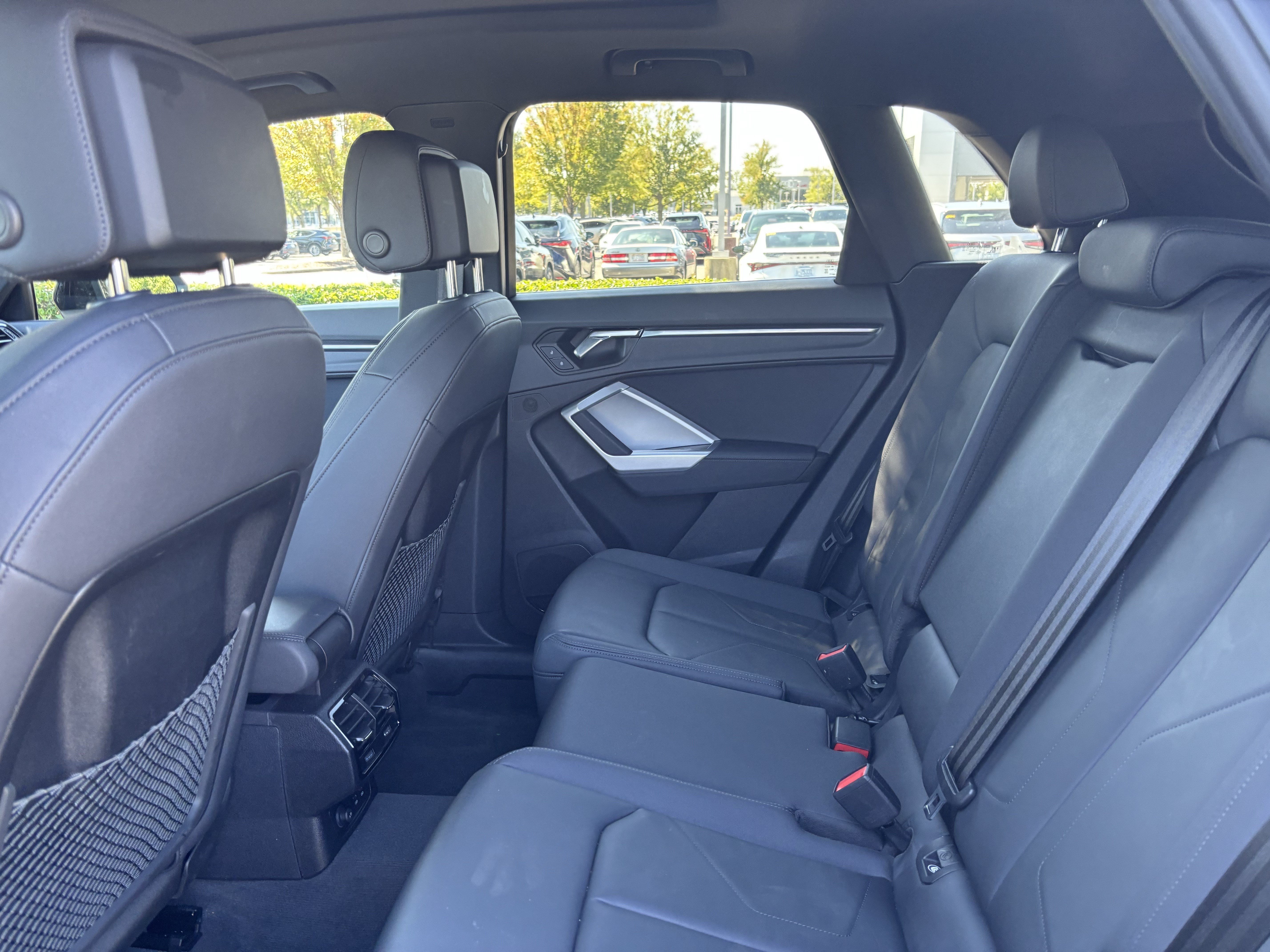 Used 2025 Audi Q3 2.0T Premium Plus w/ Premium Plus Package AWD/4WD image 19