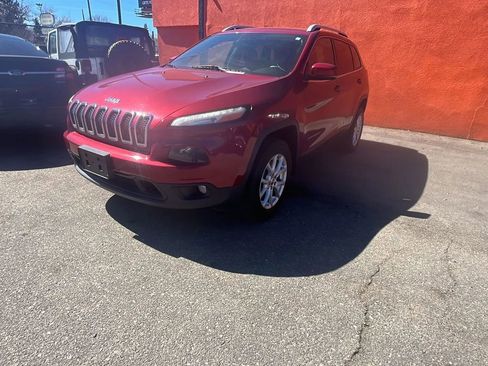 Used 2017 Jeep Cherokee Latitude w/ Safety/Convenience Group image 2