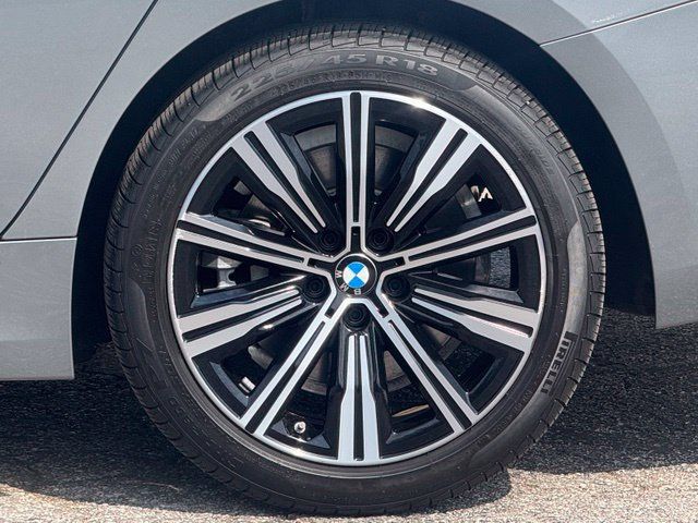 Certified 2026 BMW 330i xDrive Sedan w/ Premium Package AWD/4WD image 4