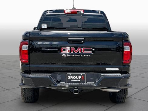 Used 2025 GMC Canyon Elevation w/ Convenience Package RWD image 5