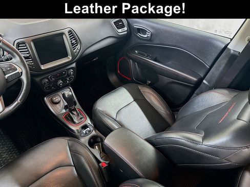Used 2019 Jeep Compass Trailhawk w/ Leather Interior Group AWD/4WD image 2