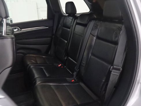 Used 2018 Jeep Grand Cherokee Overland image 16