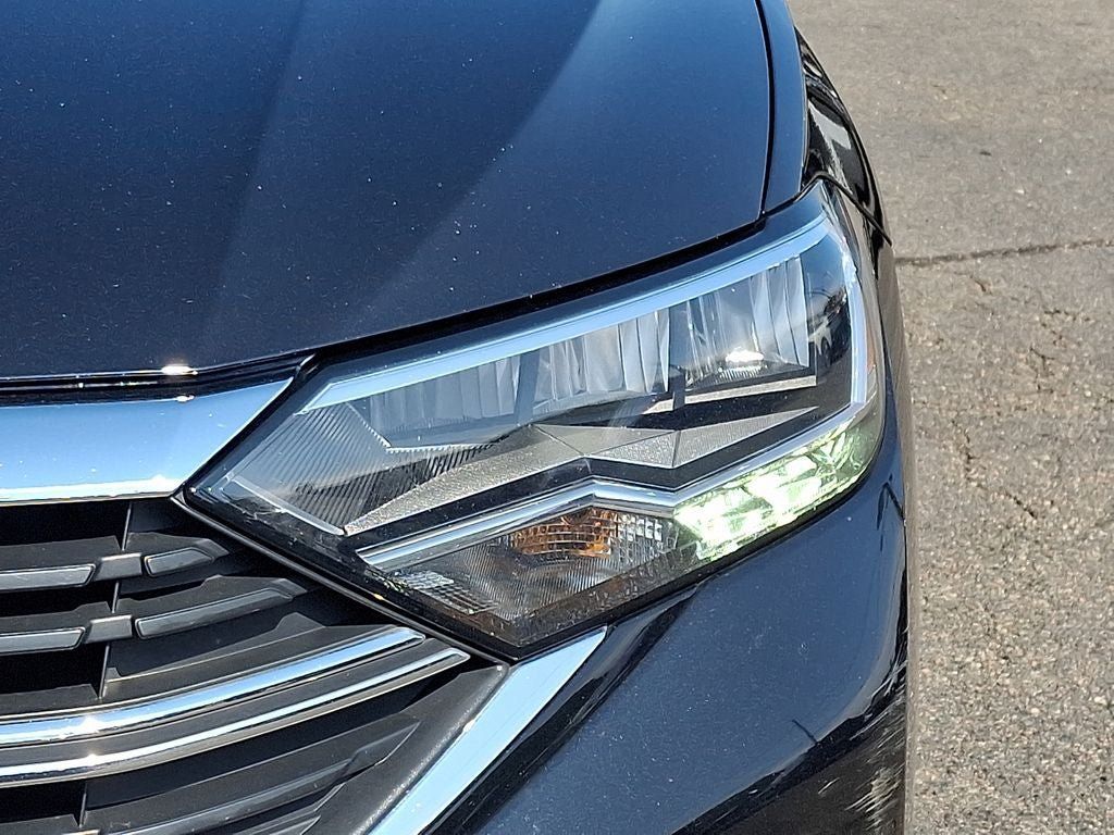 Certified 2023 Volkswagen Jetta SE FWD image 9