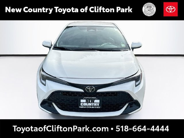 Used 2024 Toyota Corolla SE FWD image 2