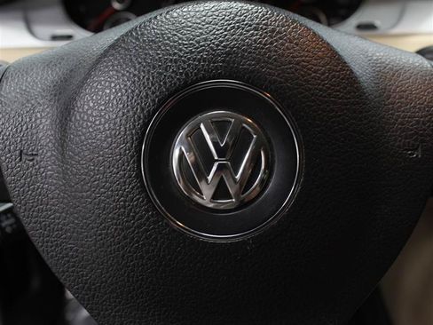 Used 2013 Volkswagen CC Sport FWD image 12