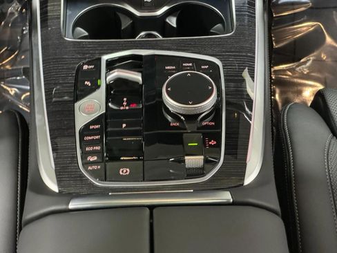 New 2026 BMW X7 xDrive40i w/ M Sport Package image 18