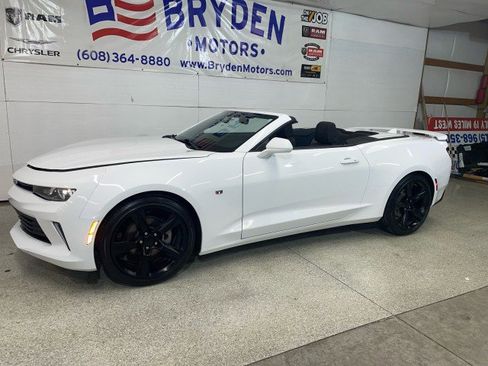 Used 2016 Chevrolet Camaro LT w/ Technology Package image 20