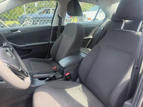 Used 2016 Volkswagen Jetta S FWD image 11