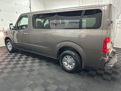 Used 2015 Nissan NV 3500 SL w/ Technology Package RWD image 6