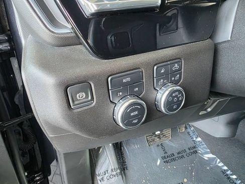 Used 2025 GMC Sierra 1500 SLT AWD/4WD image 24