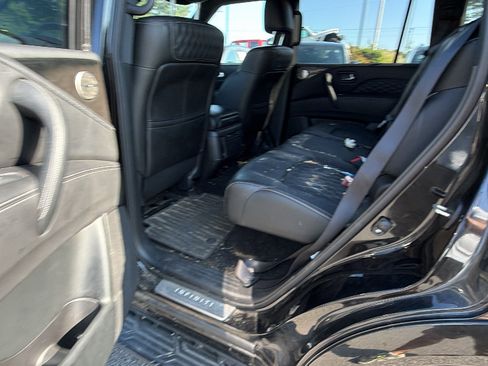 Used 2024 INFINITI QX80 Sensory AWD/4WD image 24