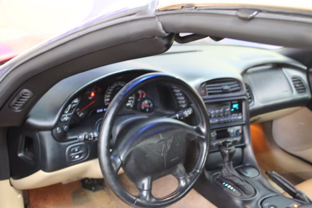 Used 2002 Chevrolet Corvette Convertible w/ Preferred Equipment Group2 RWD image 12