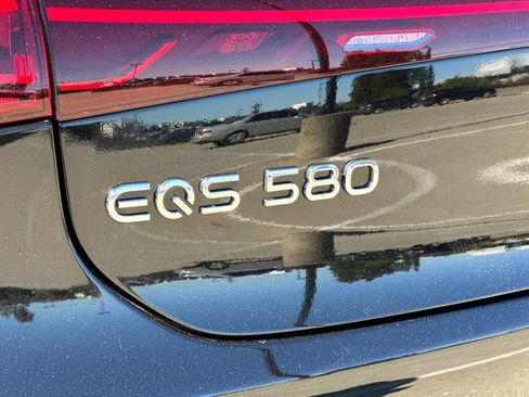 Certified 2023 Mercedes-Benz EQS 580 4MATIC Sedan image 32