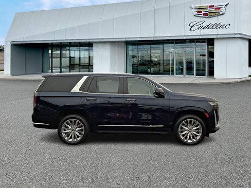Certified 2024 Cadillac Escalade Premium Luxury AWD/4WD image 6