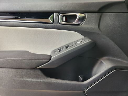 Used 2025 Honda Civic Sport image 22