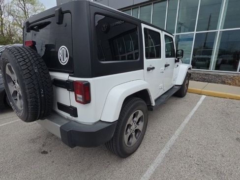 Used 2017 Jeep Wrangler Unlimited Sahara w/ Connectivity Group image 3