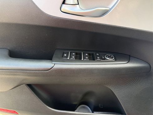 Certified 2023 Kia Forte LXS image 29