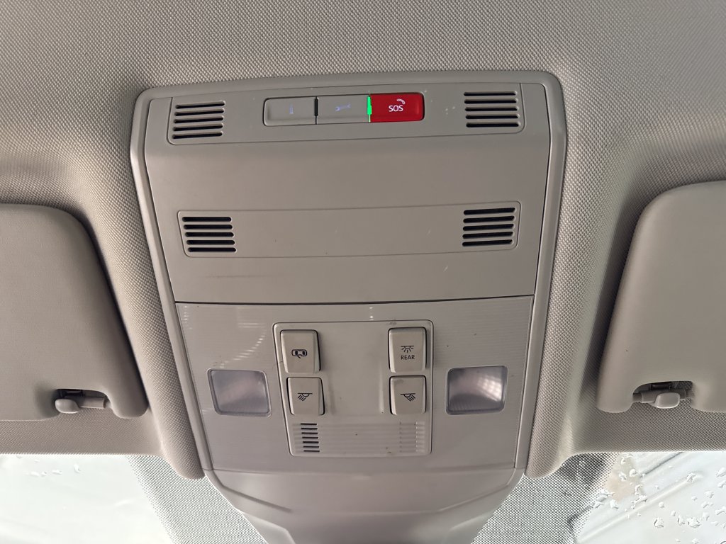 Used 2024 Volkswagen Jetta SE FWD image 22