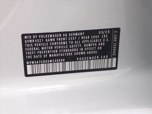 Used 2025 Volkswagen GTI SE FWD image 29