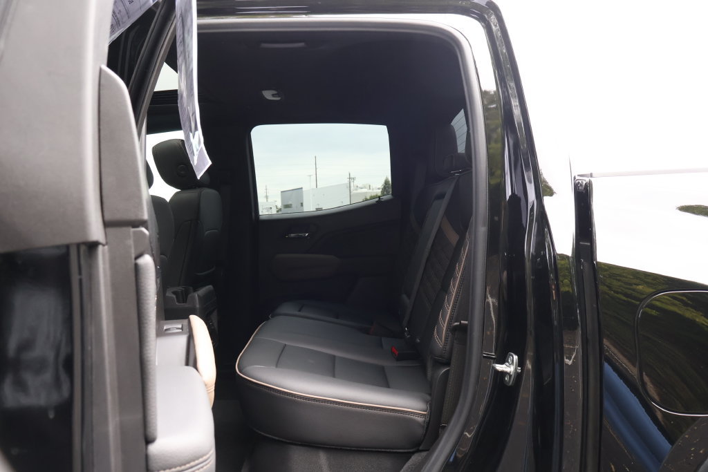 Certified 2025 GMC Canyon Denali AWD/4WD image 47
