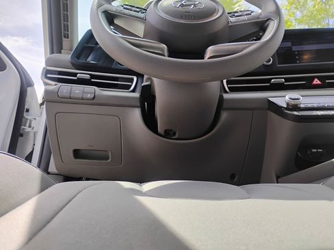 Used 2023 Hyundai Elantra SEL FWD image 42