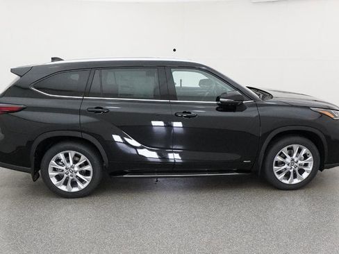 New 2026 Toyota Highlander Limited image 76