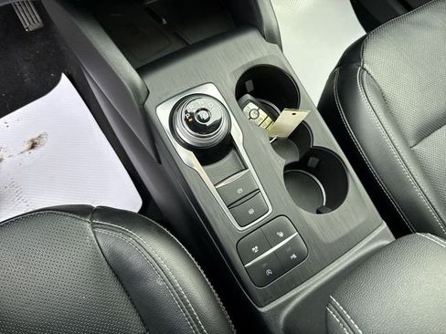 Used 2020 Ford Escape Titanium w/ Titanium Premium Package 2.0 image 24