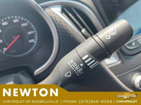 Used 2025 Chevrolet Malibu RS FWD image 16