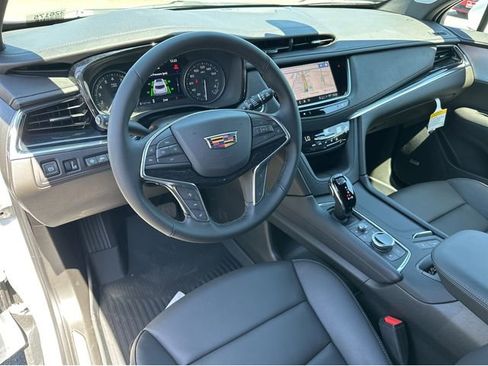 New 2026 Cadillac XT5 Premium Luxury image 6