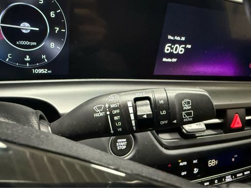 Used 2024 Kia Seltos EX image 14