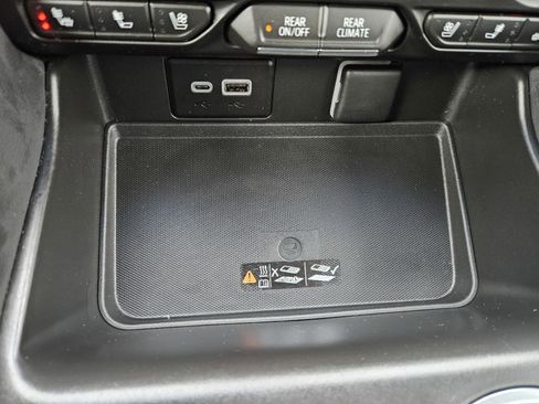 Used 2024 Chevrolet Tahoe Premier image 16