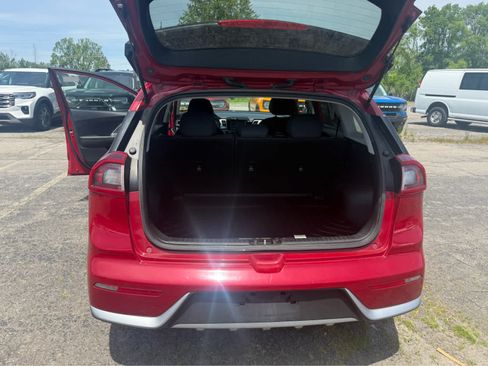 Used 2018 Kia Niro LX FWD image 16