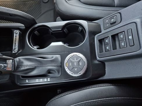 New 2025 Ford Bronco Badlands image 28