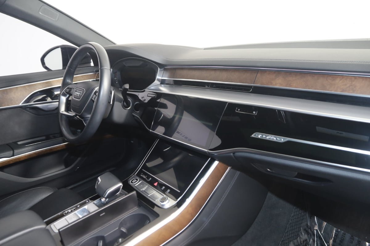 Used 2023 Audi A8 L 3.0T AWD/4WD image 41