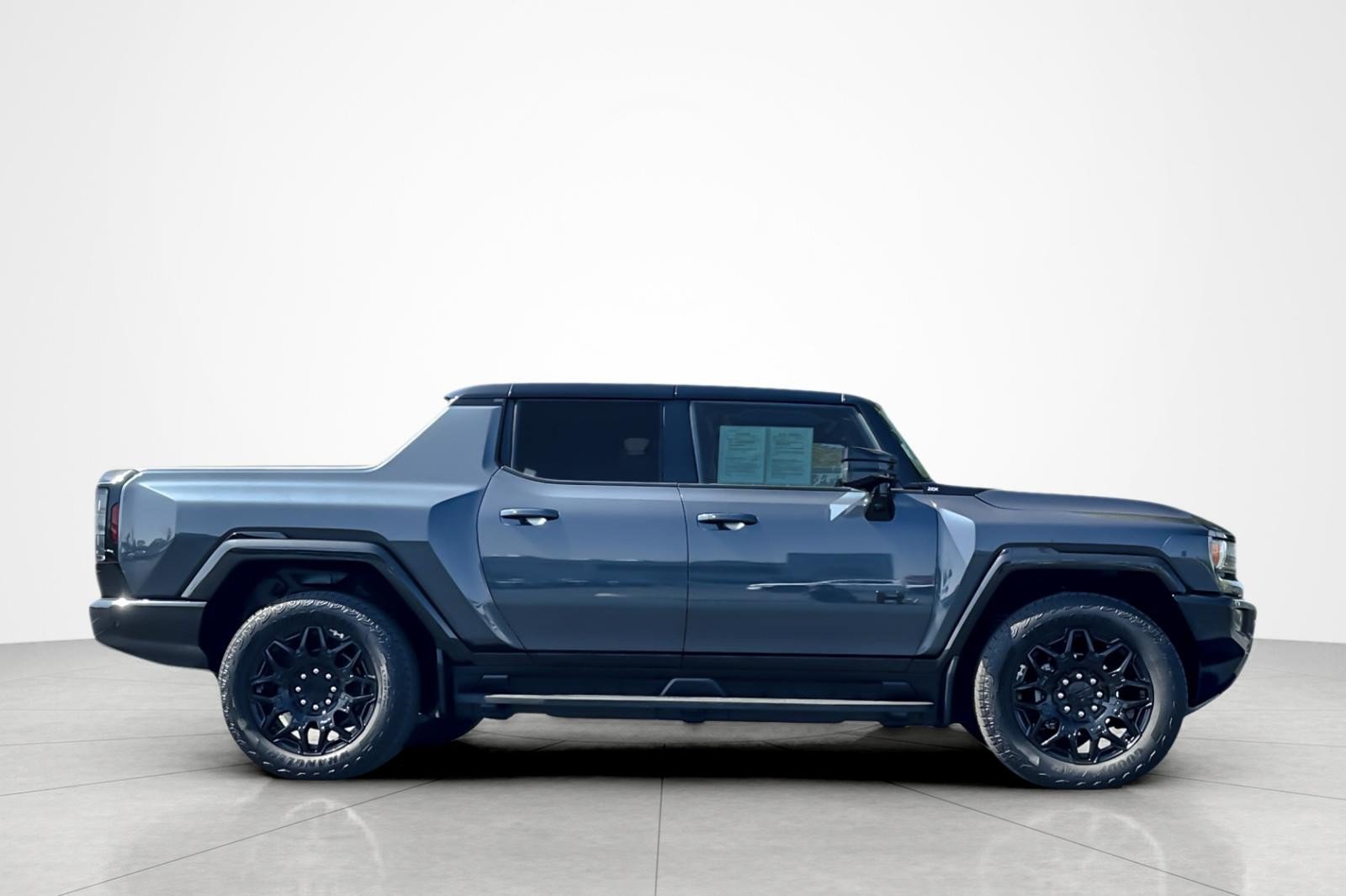 Used 2026 GMC Hummer EV 4x4 Crew Cab w/ LPO, Dark Essentials Package image 6