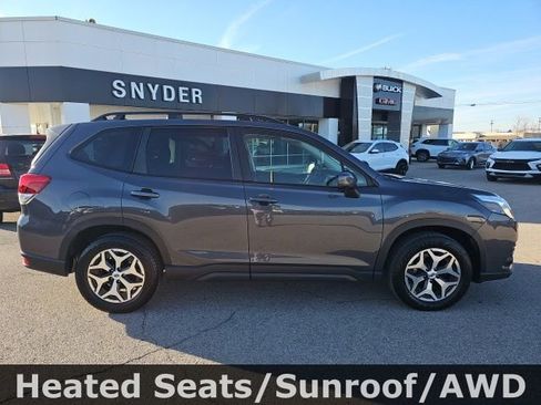 Used 2023 Subaru Forester Premium image 9