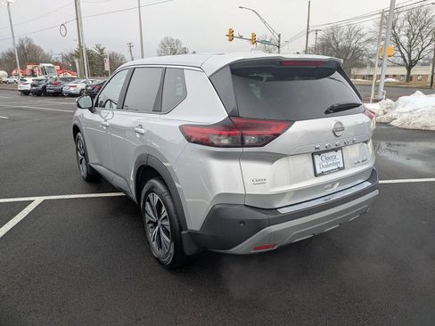 Used 2023 Nissan Rogue SV image 7
