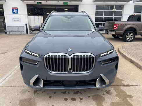 Used 2023 BMW X7 xDrive40i w/ Executive Package image 2
