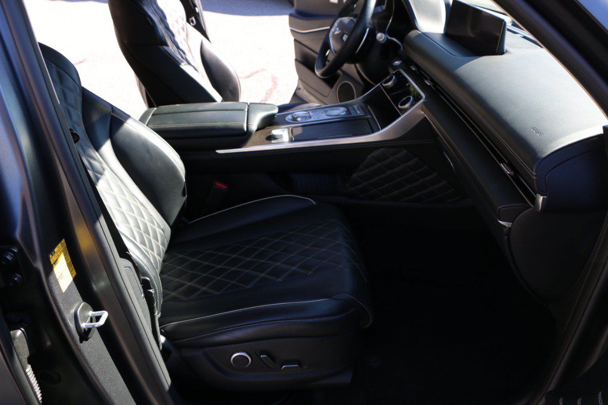 Used 2022 Genesis GV80 3.5T Prestige Signature AWD/4WD image 32
