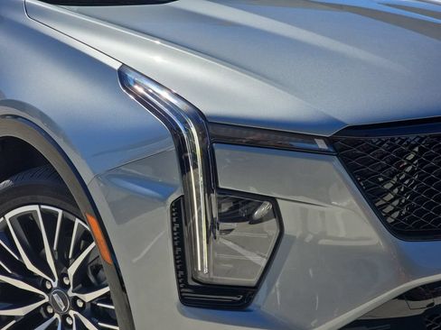 Used 2025 Cadillac XT4 Sport FWD image 34