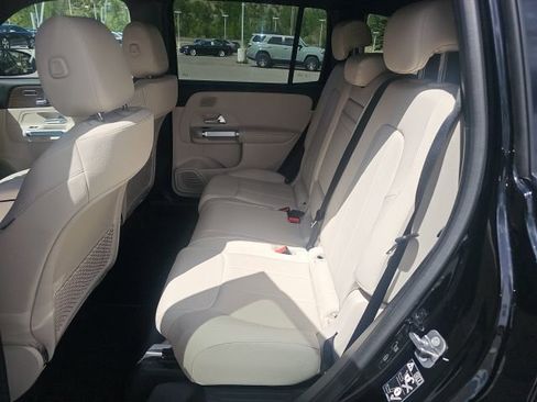 Used 2026 Mercedes-Benz GLB 250 image 9