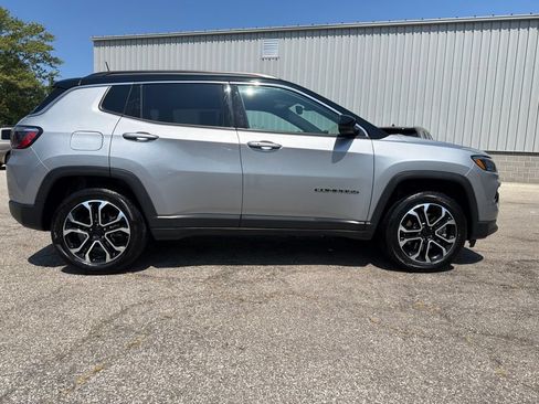 Used 2024 Jeep Compass Limited AWD/4WD image 6