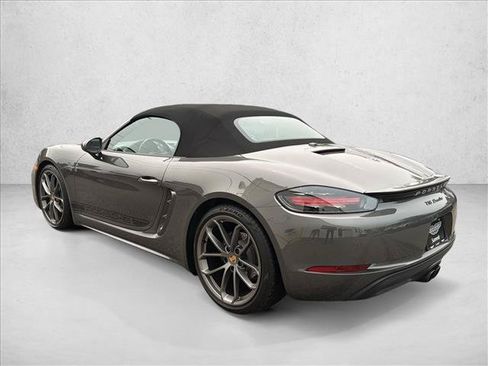 Used 2025 Porsche 718 Boxster RWD image 9