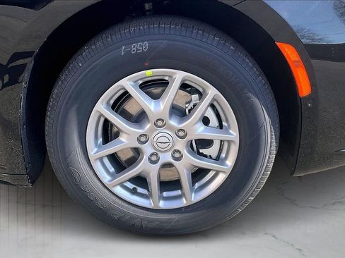 New 2026 Chrysler Pacifica Select FWD image 33