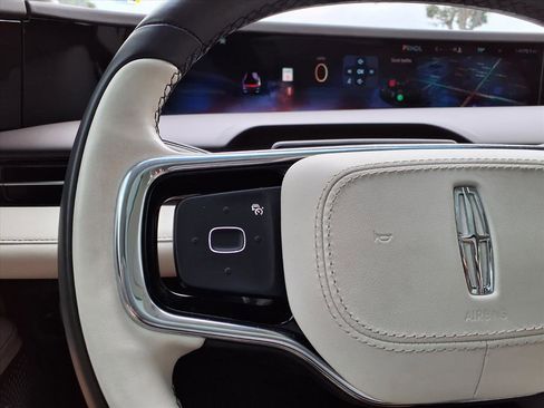 Used 2024 Lincoln Nautilus Black Label w/ Jet Appearance Package (87T) image 28