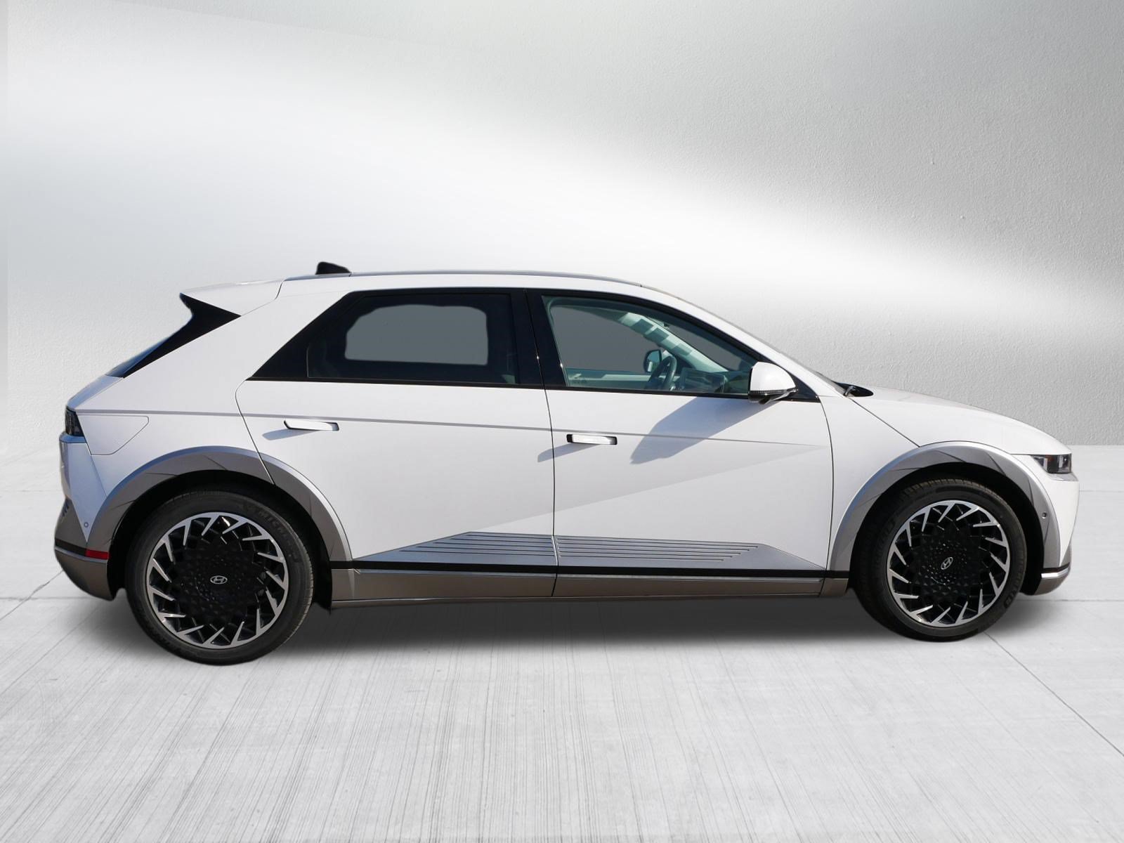 Certified 2024 Hyundai Ioniq 5 Limited AWD/4WD image 8