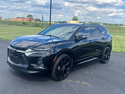 Used 2019 Chevrolet Blazer RS w/ Sun and Wheels Package FWD image 2